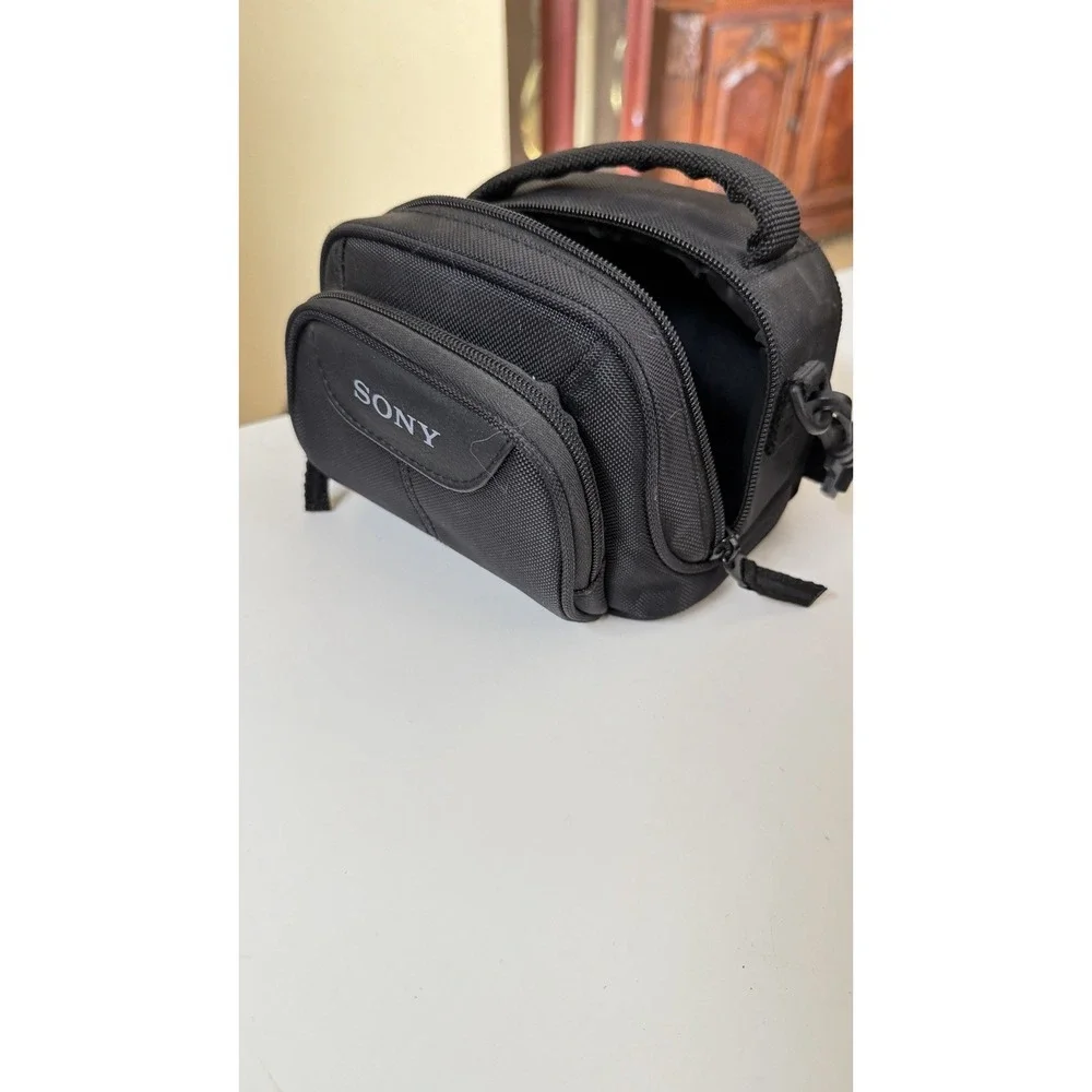 Sony black soft nylon‎ carrying case for cameras and camcorders